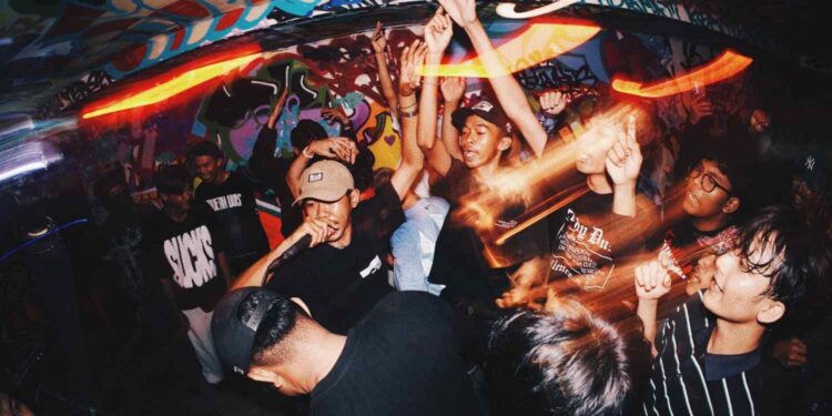 Pesta Rap di Tengah Arus Kemuakan terhadap Negara: Catatan Peringatan Jumat Kelabu