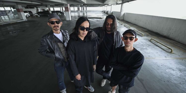 Mendengar “Fishbone” dari Mitosmistis: Saat Manusia Dipaksa Bertahan di Dunia yang Hancur